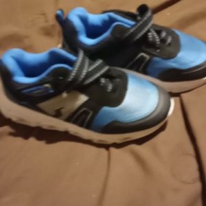 Boys shoes